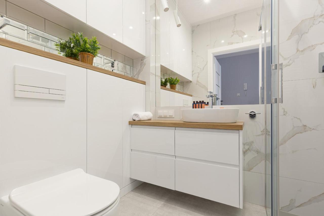 Apartament Dom Przy Okrzei By Renters Prestige Warsaw Exterior photo